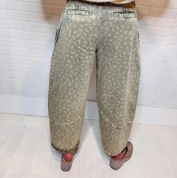 🌼 Easel Floral Barrel Jeans Olive Wash L 🩷 - Picture 2 of 5